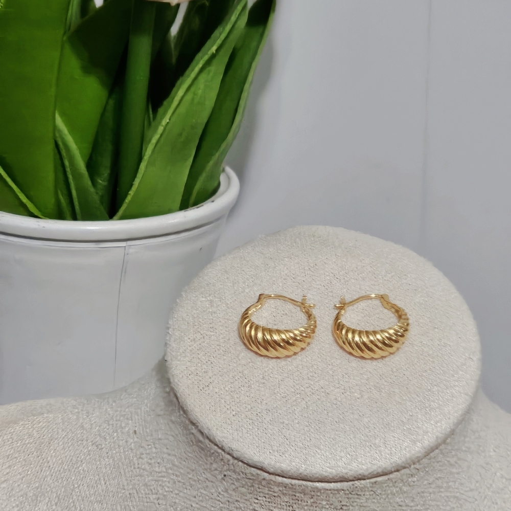 18k real saudi gold croissant hoop earrings